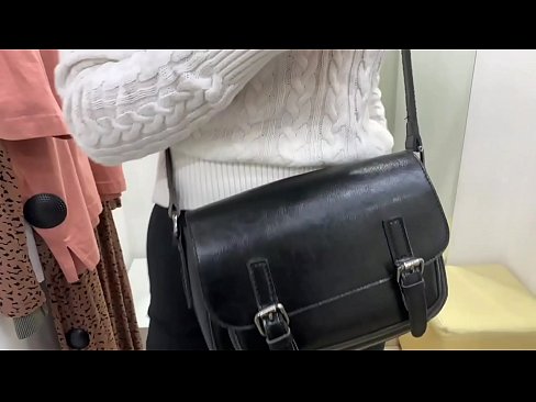 ❤️ Masturbarea în public a tinerei târfe FeralBerry cu un dildo în cabina de probă at ro.creditme.top ❌